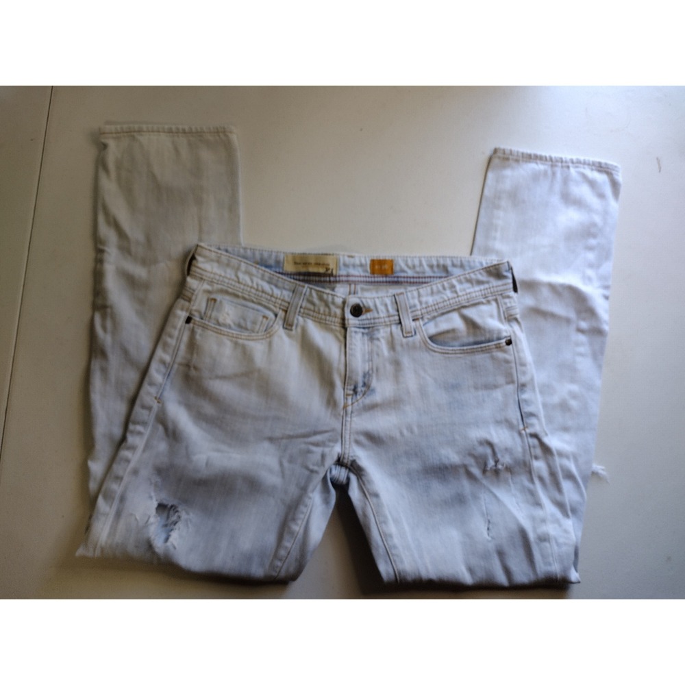Pilcro and the Letterpress Women's Distressed Jeans Size 26 Light Wash‎ Ripped
